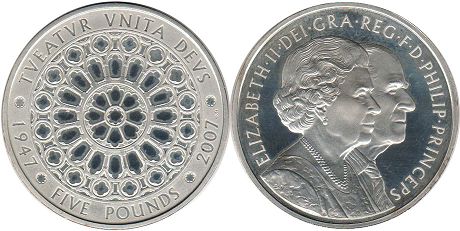 монета Великобритания 5 фунтов 2007