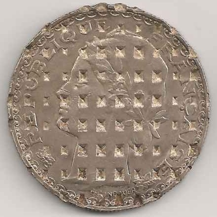 Французский Индокитай 1 пиастр 1931 серебро монета, аннулированый, аверс